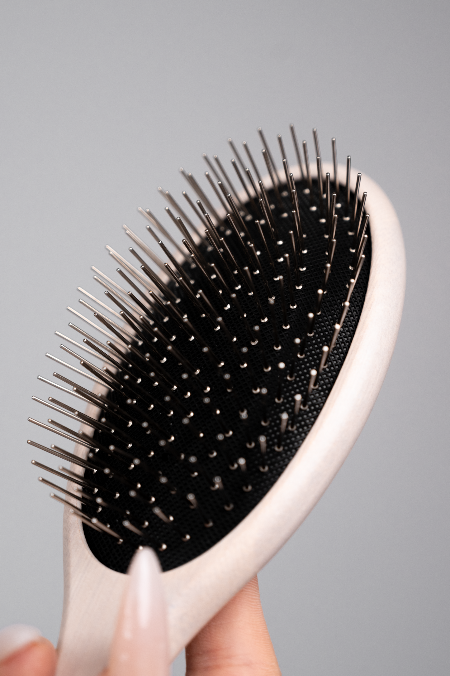 STEEL BRISTLE BRUSH AIR CUSHION