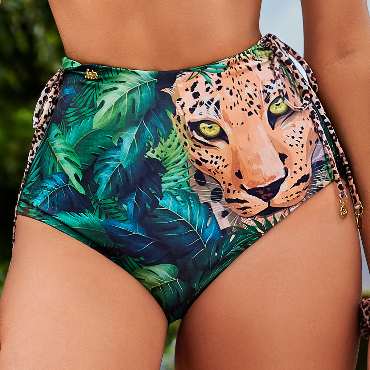 Panti Bikini Roar